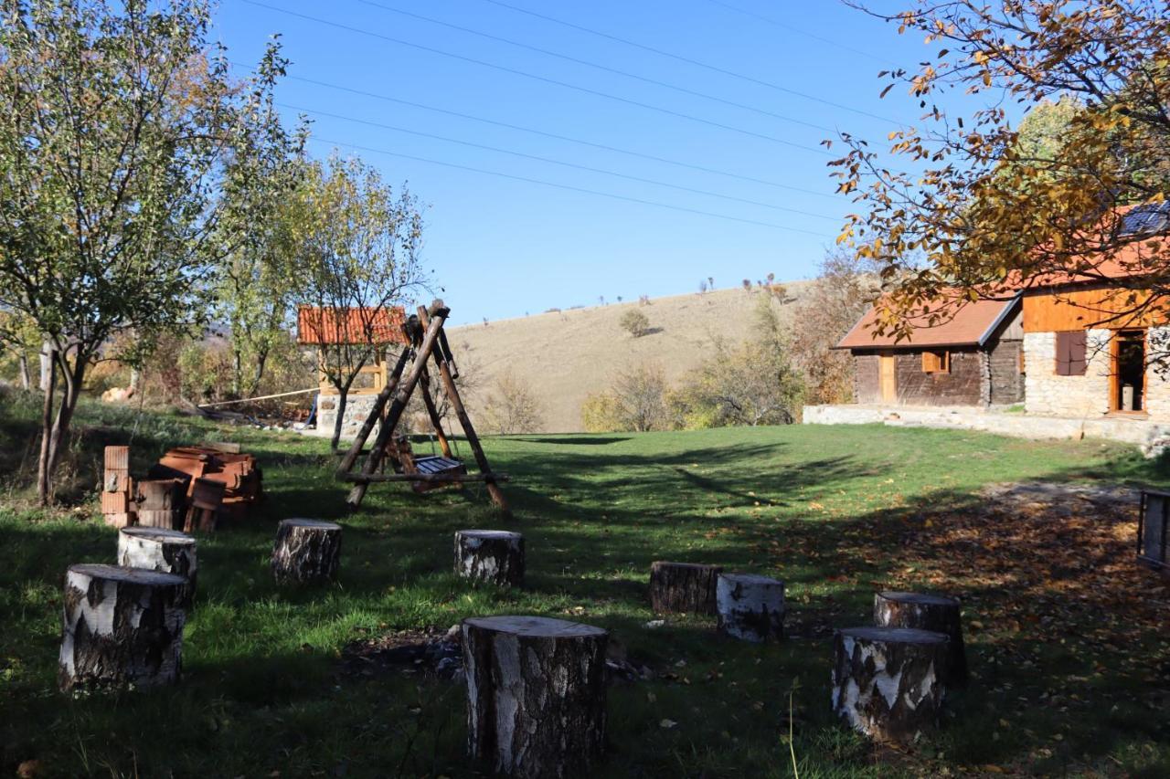 Salas U Bregu In Cheile Carasului Crasova Dış mekan fotoğraf